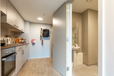 Platinum Studio Floors 1-6 - Image 3